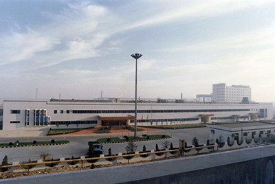 1995年5月30日，esball与日本小松株式会社合资建设小松esball工程机械有限公司