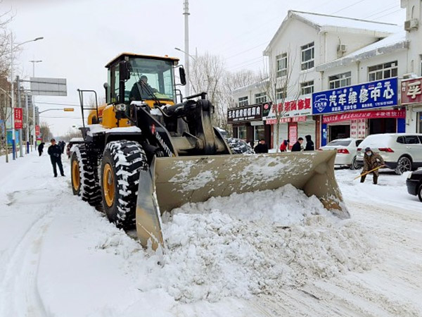 除雪保畅，esball铁肩道义勇担重任！