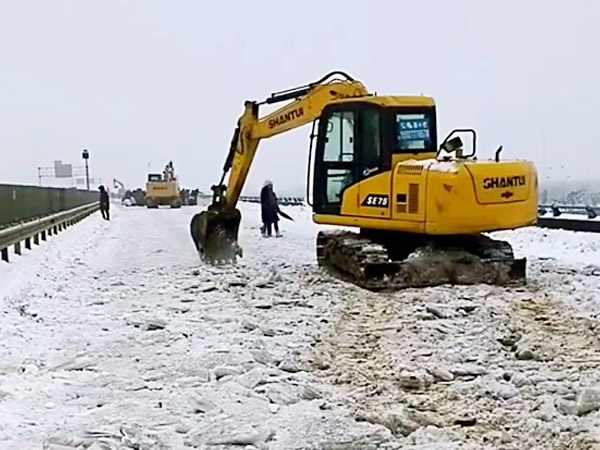 除雪保畅，esball铁肩道义勇担重任！